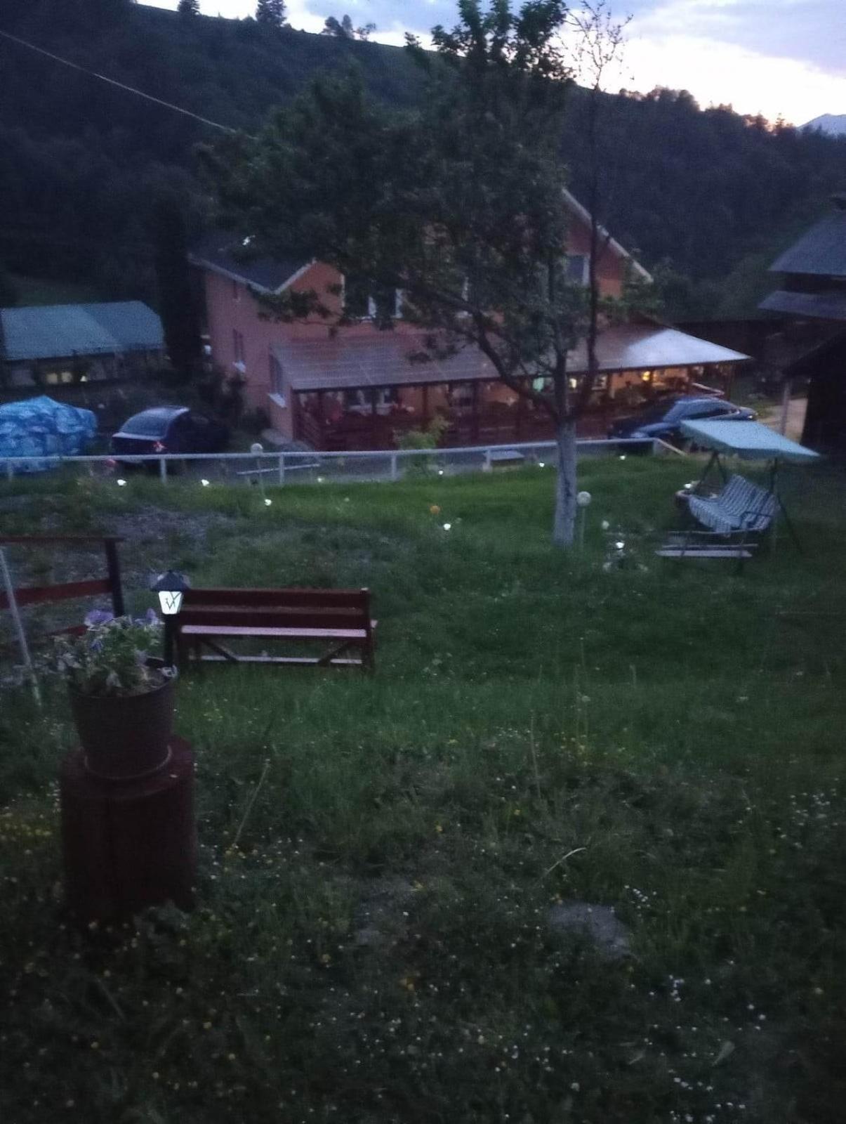 Casa Geanina Panzió Kolibica Kültér fotó