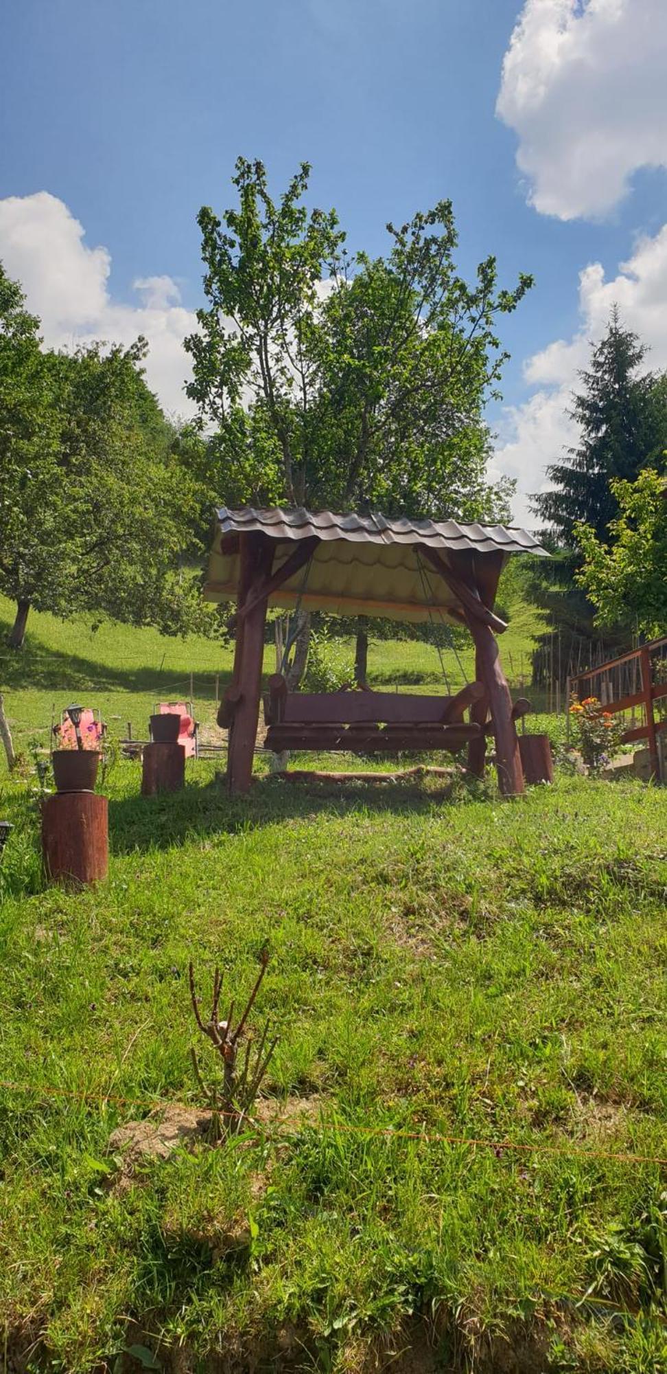 Casa Geanina Panzió Kolibica Kültér fotó